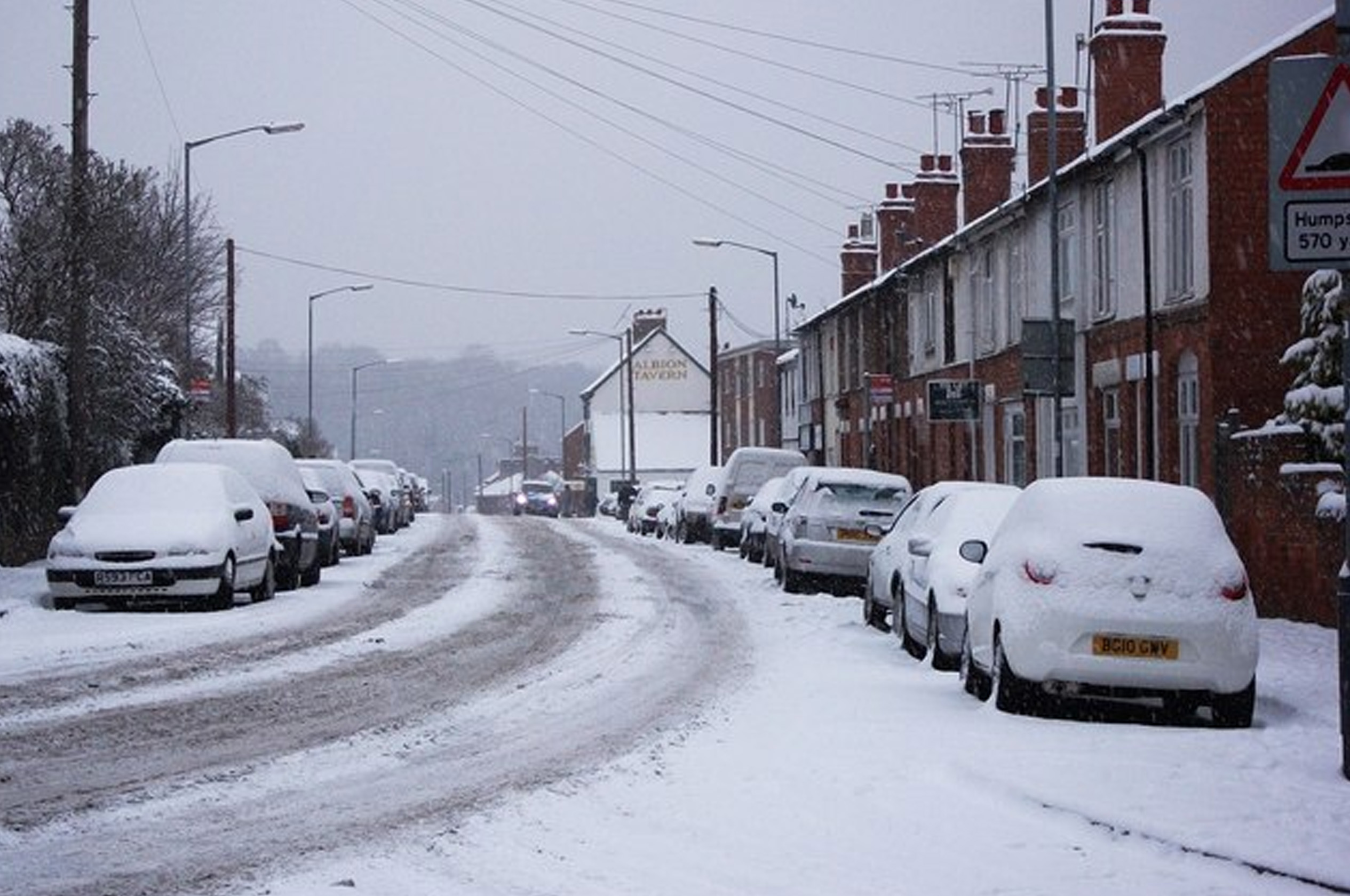 Ambulance staff warn Brits to 'allow extra time' ahead of heavy snow and icy weather set to batter eastern region this week