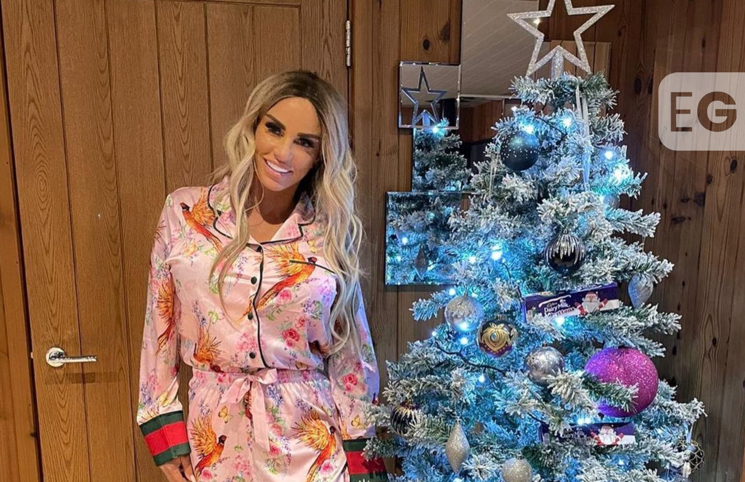 Katie Price puts old clothing up for sale in New Year 'clear out'