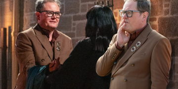 Celebrity Traitors Alan Carr